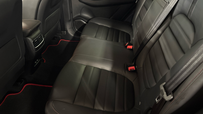 MG HS 1.5 T-GDI Trophy 5dr Petrol Hatchback